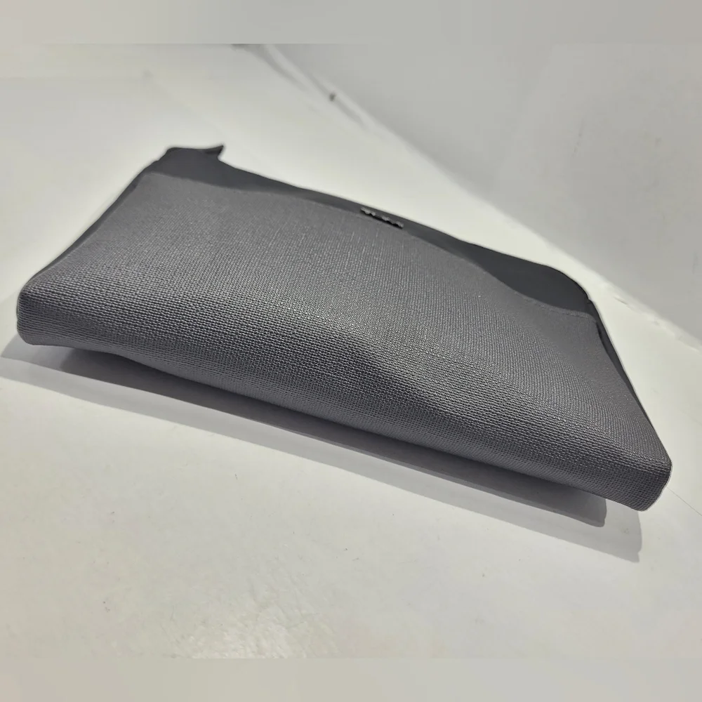 TUMI DELTA GREY VINYL CANVAS ZIP TOP SMALL MAKE UP COSMETIC TOILETRY TRAVEL BAG